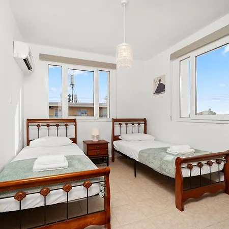 St George - 3 Bed With Private Pool Βίλα
