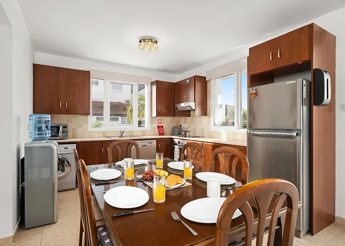 St George - 3 Bed With Private Pool فيلة *