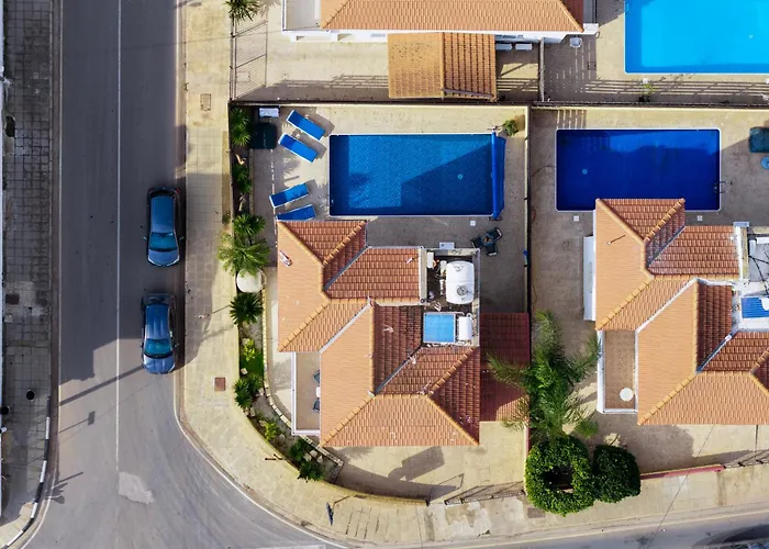 St George - 3 Bed With Private Pool *