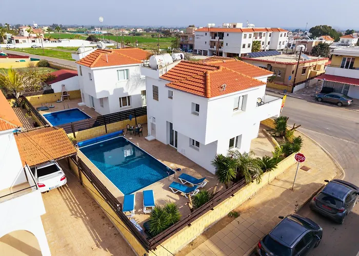 St George - 3 Bed With Private Pool