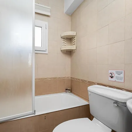 St George - 3 Bed With Private Pool