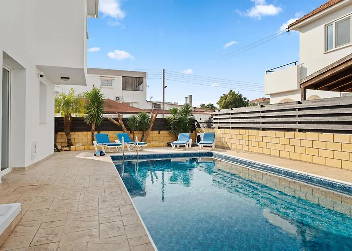 St George - 3 Bed With Private Pool * Xylophaghou